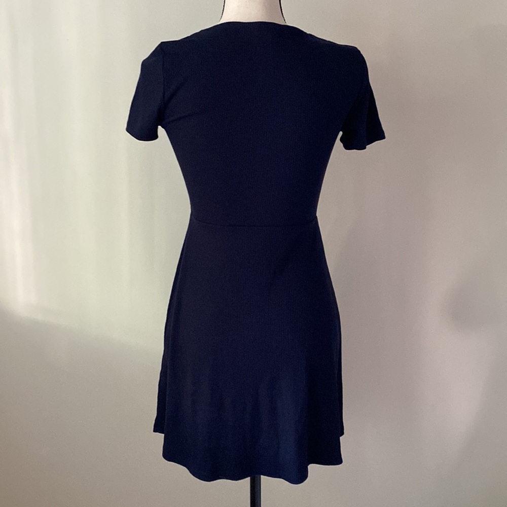 Dress - Picture 4 of 5